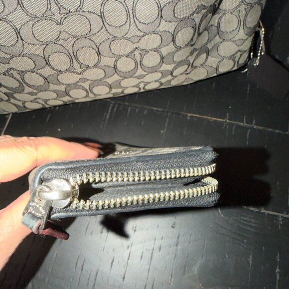 Coach Dufflette Jacquard/Leather w/wallet - Picture 12 of 14